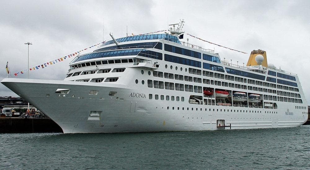 Barco Azamara Pursuit