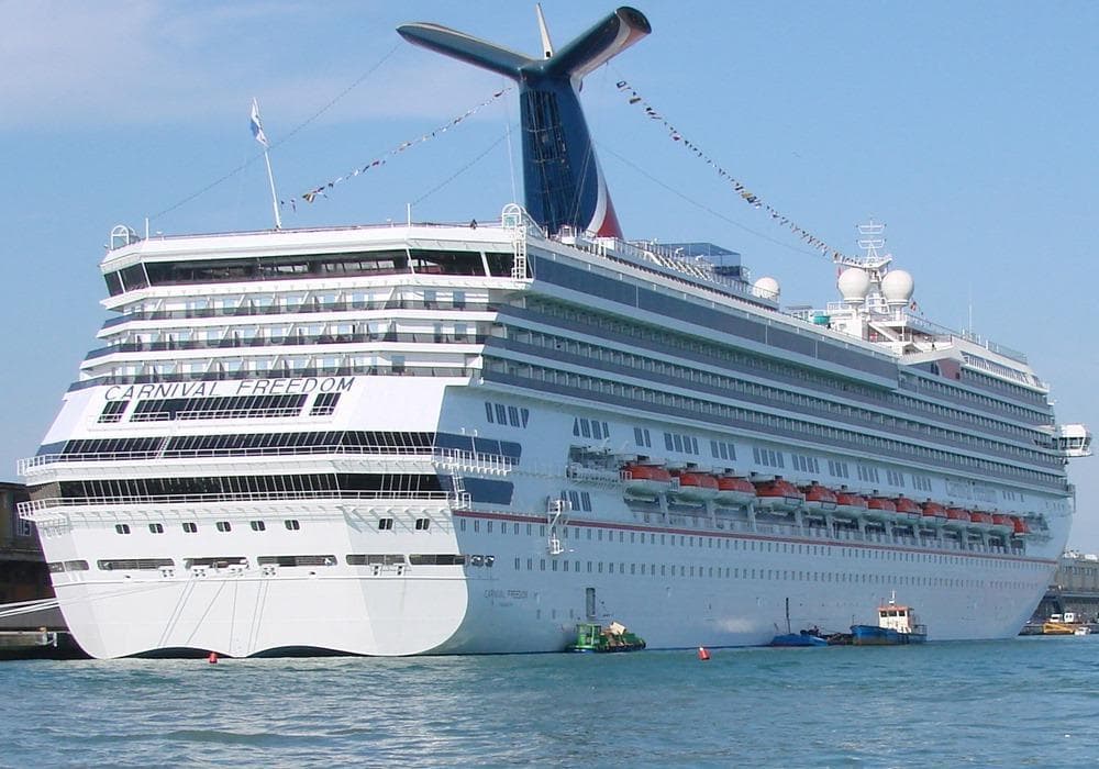 Barco Carnival Freedom