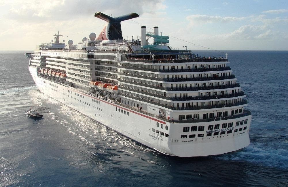 Barco Carnival Miracle