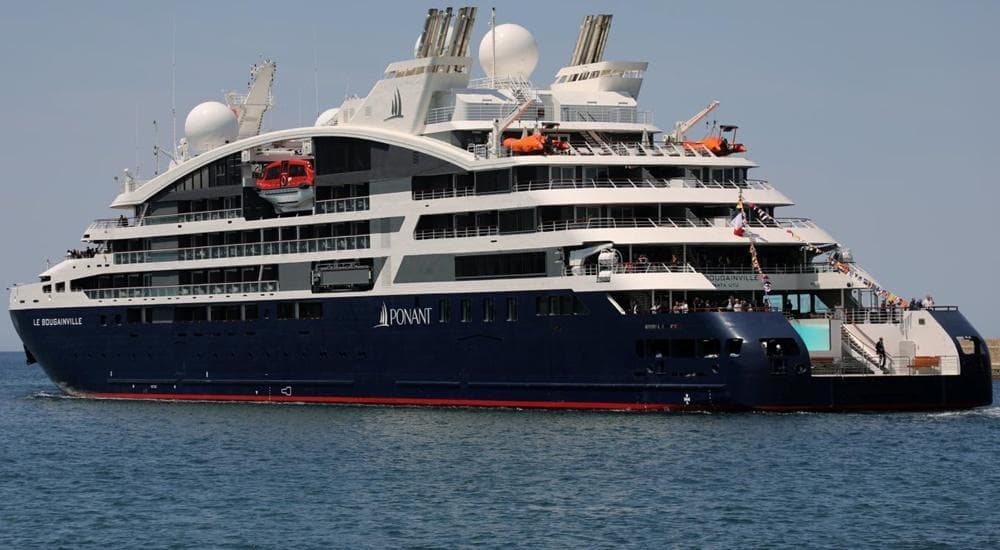 Barco Le Bougainville