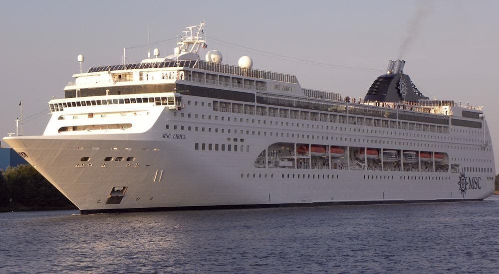 Barco MSC Lirica