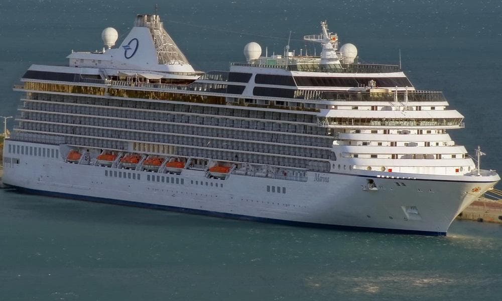 Barco Oceania Marina
