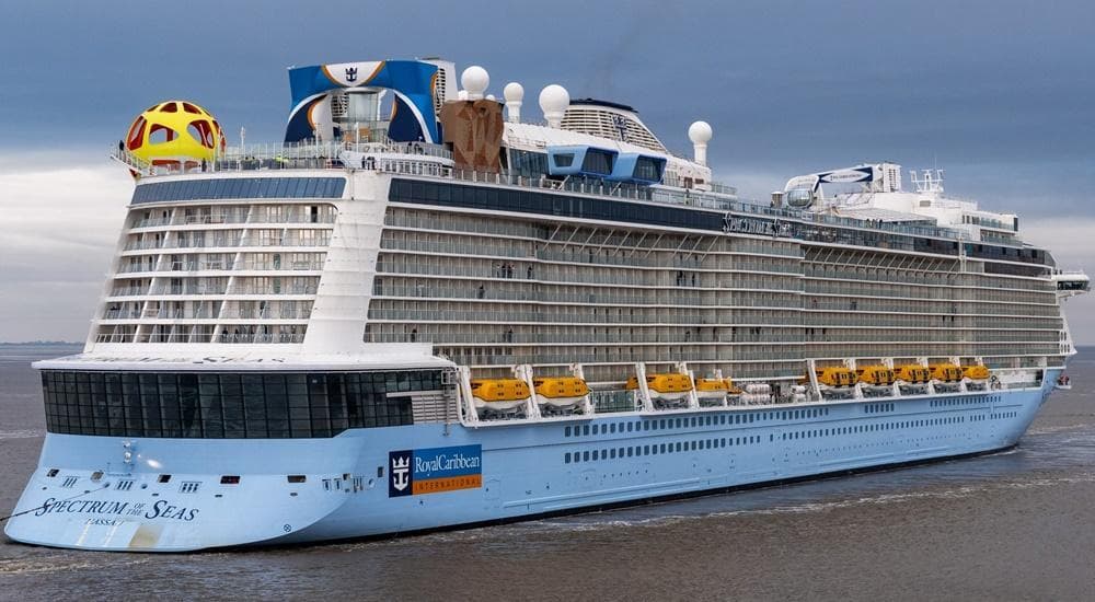 Barco Spectrum of the Seas
